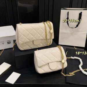 Love Heart Buckle Ladies Designer Flap Bag Two Sizes Adjustable Metal Chain Gold Hardware Caviar Leather Classic Flap Handbag Shoulder Makeup Purse Sacoche 18/23cm