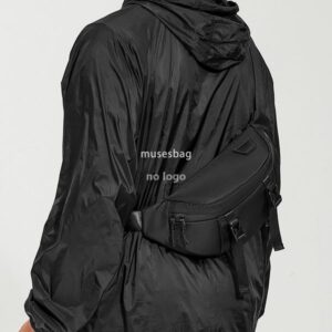 Men's chest bag Men's fashion brand tooling crossbody bag casual small bag boys satchel shoulder bag sports small backpack