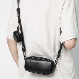 Small shoulder bag for men new Harajuku style ins lightweight and casual small square bag street minimalist single shoulder mobile phone bag