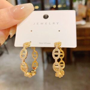 Minimalist Pig-Nose Silver Hoops | Chic Sensitive-Skin Stapl