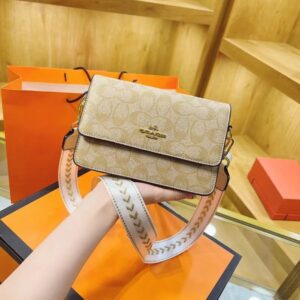 Free Shipping 2025 New Designer Bag Fashion Printed Chain Bag Underarm Bag Single shoulder crossbody bag High quality 002