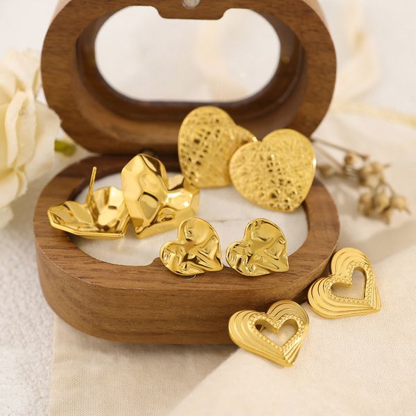 Chic & Durable Ladies' Accessory: Premium Unusual Heart Formed Hoop Earrings Set