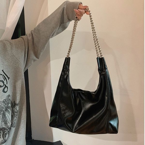 Elegant Designer Tote Bags for Women Fashionable Single Shoulder & Underarm Styles with Chain Straps