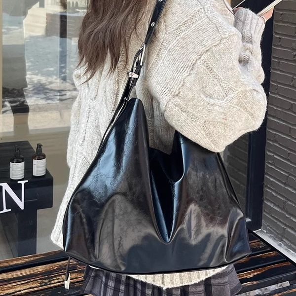 High quality Korean version new casual high-capacity commuting bag crossbody women bag fashionable oil wax leather single shoulder tote large bag