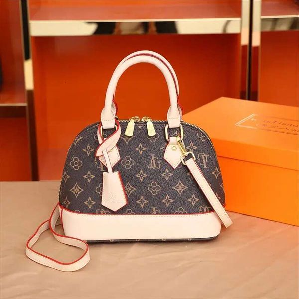 Designer Bag Shoulder Bag New Printed Hand Held Women Luxury S Fashionable Single Crossbody Chic And Versatile Shell Luxury Bag Cross Border