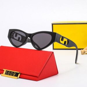 Womens Retro Designer Sunglasses Womens Sunglasses Cat Eye Sunglass Full Frame Goggle Adumbral with Letters Casual Beach Eyeglasses for Men