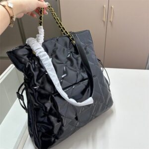 2025 Woman Glossy Shoulder Bags designer bag luxury handbag tote bag solid black Medium Totes Patent Leather