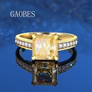 Elegant 925 Sterling Silver Ice Flower Cut Ring with High Carbon Diamond and Yellow Square Full Diamond Band