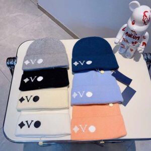 Stylish Knitted Hat Designer Rabbit Hair Beanie Cap Winter Skull Caps for Man Woman 6 Colors