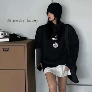 Womens Sweater Womens Designer Clothing Top Quality Autumn Winter Women's Knitted Sweater O-Neck Sweatshirts with Hip Hop Fashion Casual Knitwear sweater 117