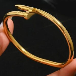 Bracelet with Diamond-shaped Studs Thickness 3mm High-quality Non-fading Neutral Classic Jewelry Valentine's Day Gift