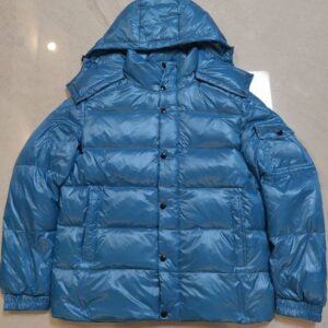 Men Designer Jackets Thick Padded Winter Parka Fluffy White Duck Down Jacket with NFC Plus Size for Comfort and Warmth Men Puffer Jacket Streetwear Inspired