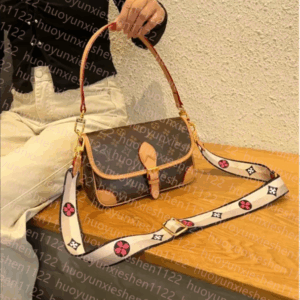 High Quality designer bag Women Leather Luxurys Diane Satchel Bag crossbody bag Shoulder Bags Purses tote bag Shopping bag Handbags wallets backpack With dust bag
