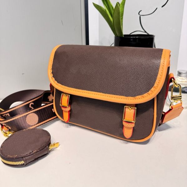 Designer Brand Bag 2024 New Fashion, casual, vintage, high-end men's messenger bag, crossbody Boston Women's bag