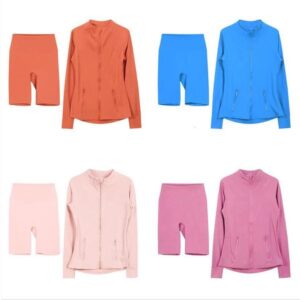 Women Yoga Jacket and Shorts Wear Designer Yoga Active Jacket Fitness Running Gym Lightweight Breathable Fabric with Stylish Line Decoration Sportswear