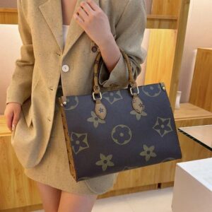 Designer bag Shoulder Bag Luxury Bag Crossbody Purse Designer 2025 Capacity Tote Bag Women Fashion Versatile Shoulder Bag Simple Commuter handbag Coffee Brown 001