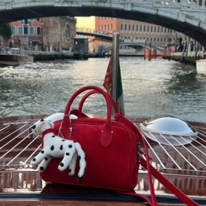 New fashion everything red tote Senior sense cute crossbody bag handbag 2025s hot