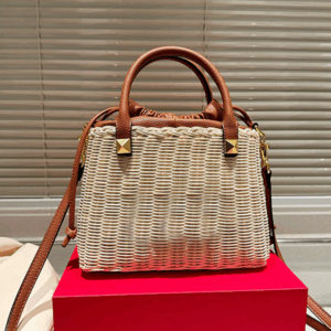 Fashion commuter bag vintage straw bag large capacity shopping bag classic tote bag luxury designer bag women's shoulder bag high-end handbag practical crossbody bag