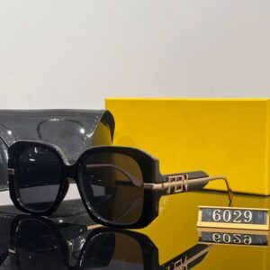 Designer Sunglasses for Mens Womens Luxury Shades Sunglasses Summer Sun glass 5 Color Optional