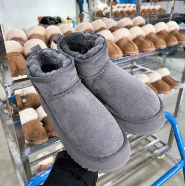 2024 Fashion Australia Classic ultra mini platform boots Tazz Suede slipper women snow boot designer slippers chestnut Charcoal brown Sheepskin Shearling booties