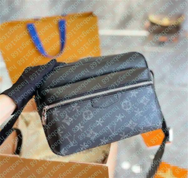 Designer shoulder bag men women messenger bag briefcase cross-body bag District shoulder bag black purse laptop bag bookbag clutch Wallets Satchel Sling Bag