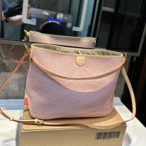 Ladies' Large Capacity Tote Bag Luxurious Designer Shoulder Bag Fashionable And Crossbody Tote Bag Daily Commuting Bag