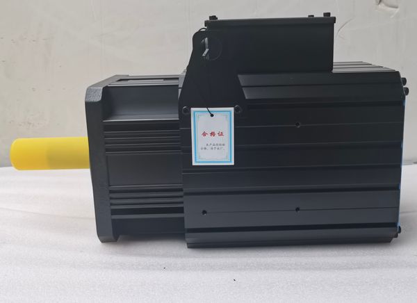 Compact CL180 Servo Motor - Footless Construction, Perfect for Small Scale Mechanisms