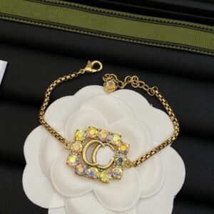 Luxury Designer Bracelet Elegant 18K Gold Plated Fashion Womens Letter Pendant Bangle chain Diamond Bracelet Wedding Design Gift Jewelry