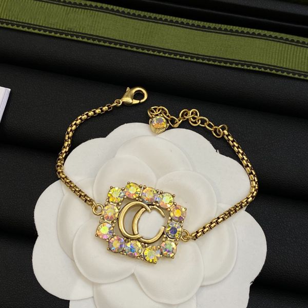 Luxury Designer Bracelet Elegant 18K Gold Plated Fashion Womens Letter Pendant Bangle chain Diamond Bracelet Wedding Design Gift Jewelry