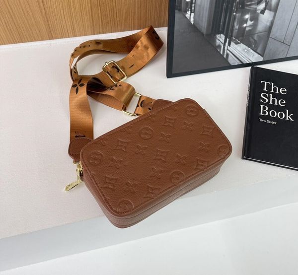 Multi-color Camera designer bag Handbag Women's Wide Shoulder Fashion tie-dye leather Italic Flash Strap Purse High Texture Mini Mark Bag