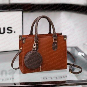 Designer Shoulder Bag Tote Women Crossbody Bags Leather Old Flower Diane Baguette Handbag Large-capacity Canvas Strap Emed Letters Woman Wallet dust bag