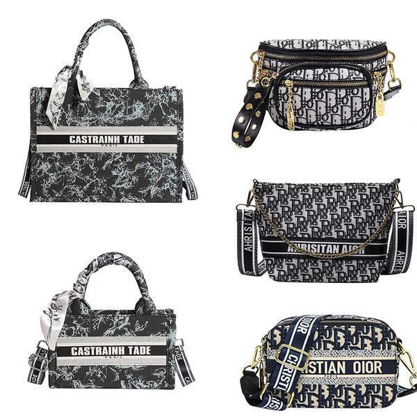 Designer bag Quilted Large Chain Shoulder Bags For Women Luxury Designer Crossbody Bags PU Leather Ladies Handbags Black White Fashion Bags Plain tote bag saddle bag