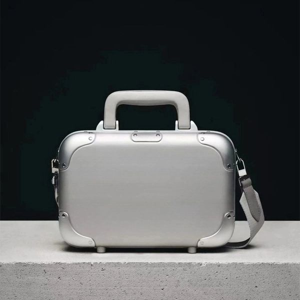 Designer Crossbody Case Messenger Bag Silver Aluminum Alloy Box Luxury Shoulder Handbag PC Armpit Bags Satchel Bags Travelling Womens Bags Small Case