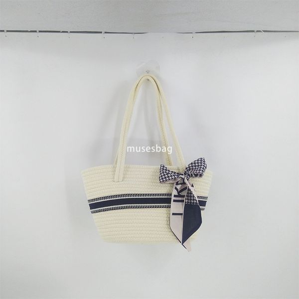 Designer Women's Fashion New Classic Large Capacity Vegetable Basket Grass Woven Bag Leisure Beach Tote Bag Bowtie Handheld One Shoulder Crossbody Bag
