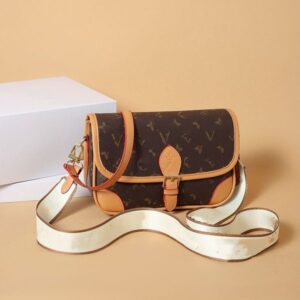 bag Top quality pillow crossbody woman handbag purse holiday travel shoulder bags designer small Backpack women Casual makeup tote Bag