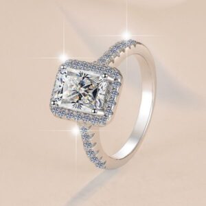 Affordable Yet Opulent Choice High-Shine 2Carat Moissanite Diamond Replacement Ring Crafted from Genuine S925 Metal