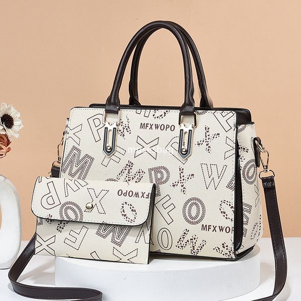 Designer Women's High Quality Classic Practical Handheld Luxury Fashion Bag Magnificent Mom Bag Large Capacity One Shoulder Versatile Crossbody Bag