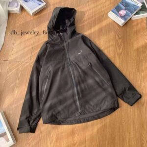 Teryx Varsity Jacket Men Athleisure Waterproof Archaeopteryxs Nylon Arctertx Top-quality Outdoor Premium Canadian Outdoor B 0d9