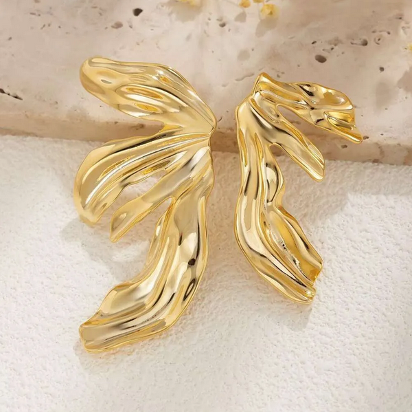 DHCollections Designer Water Grass Stud Earrings for Women Trendy Ladies Daily Accessories 2024 Fashion Jewelry Female Girls Gifts Decoration