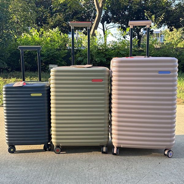 Designer Suitcases Luggage Luxury Travel Wheels Boarding Women 20 25 28 inches Men Trolley Rolling Bag Metal