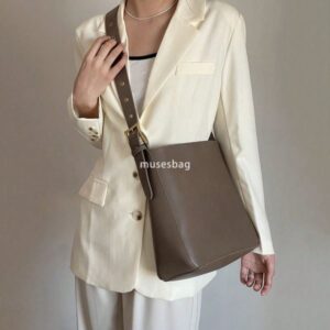 New Fashion Trend Versatile High Quality Texture Solid Color High Capacity College Style Bucket Bag Single Shoulder Crossbody Women's Bag