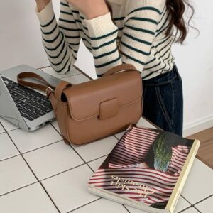 2024 new handbag with a sense of niche design fashionable and versatile trend, crossbody shoulder bag for women