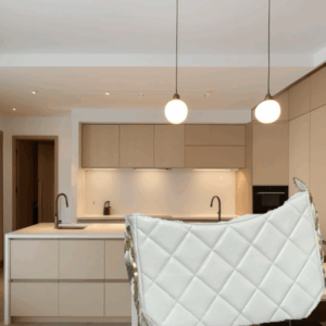 Simple and stylish ladies' small bag luxury style with big brand box –CN8080