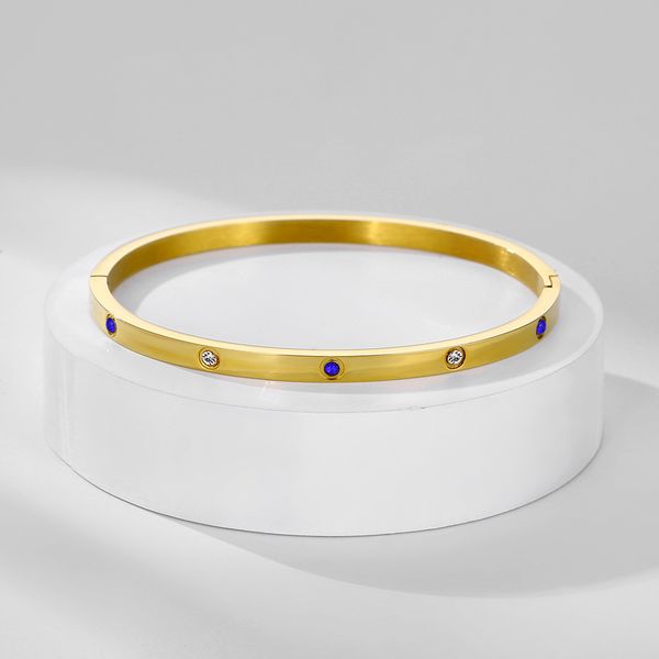 Elegant Friendship Jewelry Set Featuring Shimmering Colored Stones and High-Quality Metal Band