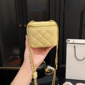 Designer bag Mini Cosmetic bag Acrylic chain handle quality leather Crossbody Bag saddle bag luxurys Handbags Zipper Fortune Bag Messenger Bag 10m