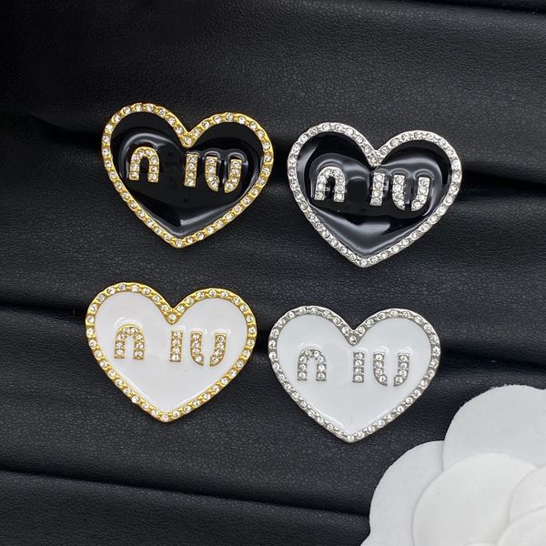 Designer Letters Brooch 18K Gold Plated Brand Women Letter Crystal Rhinestone Pin Jewelry Christmas Party Gift Accessorie