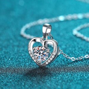 925 Sterling Silver Heart-Shaped Pendant Necklace with Moissanite for Women, Trendy Fashion Jewelry for Special Occasions