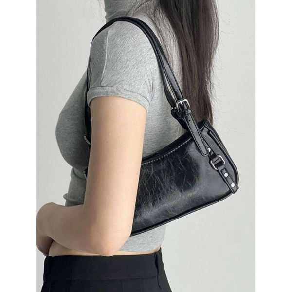 2025 new shoulder fashionable niche crossbody design high-end underarm versatile spicy girl motorcycle bag for women