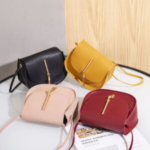 Golden tassel double-layer semi-circular single shoulder saddle bag fashionable and casual mobile phone bag, small bag