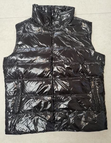 Men Thick Down Vest Designer White Duck Padded Jacket Fluffy Warm Winter Outerwear Parkas in Plus Sizes Ideal for Cold Weather With NFC scanning Couple jackets